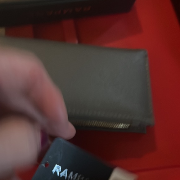 Wallets - Picture 5 of 5